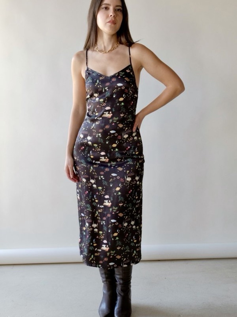 NWT OHSEVENDAYS Phoebe Dress in Picnic Print - Size Large